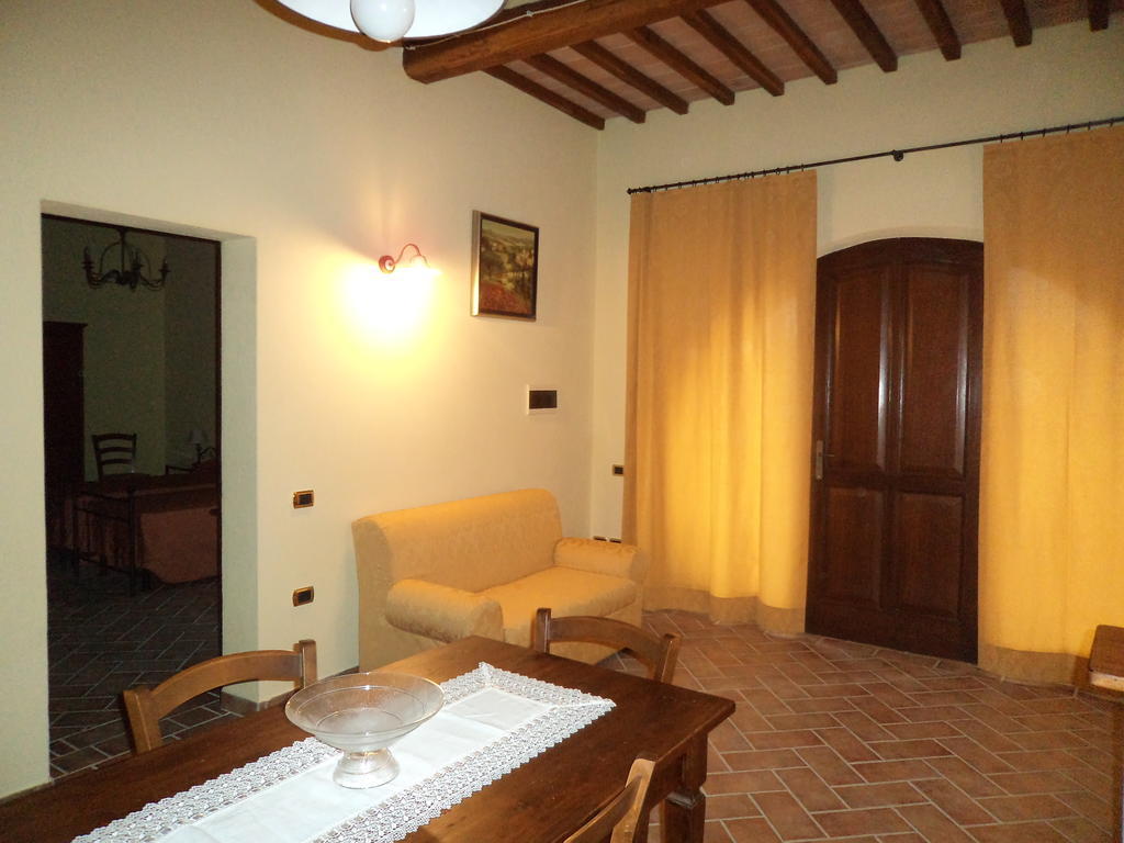 Agriturismo Collodi Guest House Montalcino Phòng bức ảnh