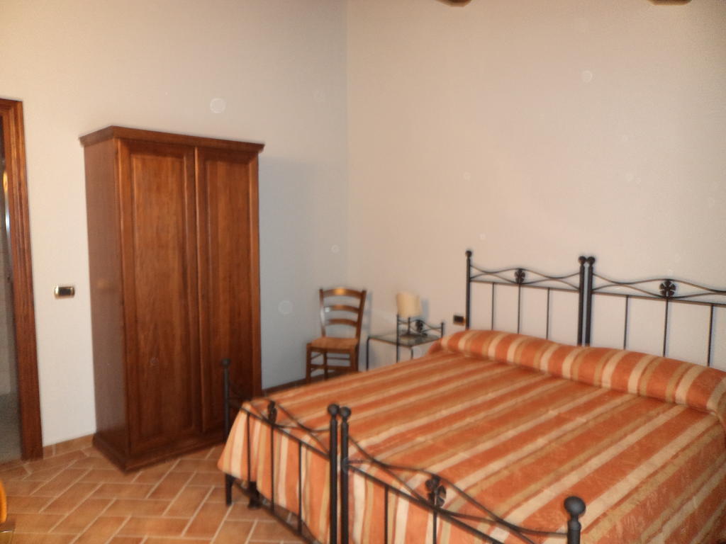 Agriturismo Collodi Guest House Montalcino Ngoại thất bức ảnh